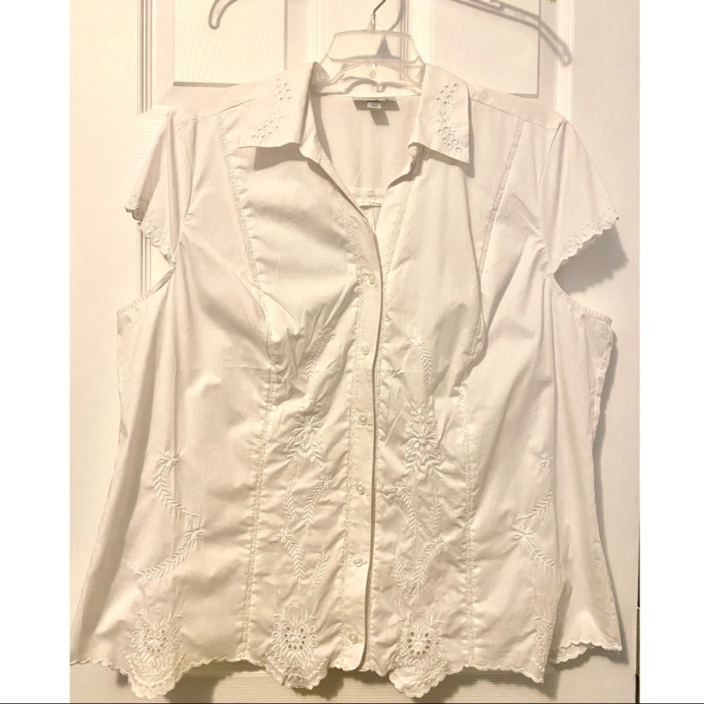 Dress Barn White Cap Sleeve Eyelet-detail Blouse 22/24 EUC